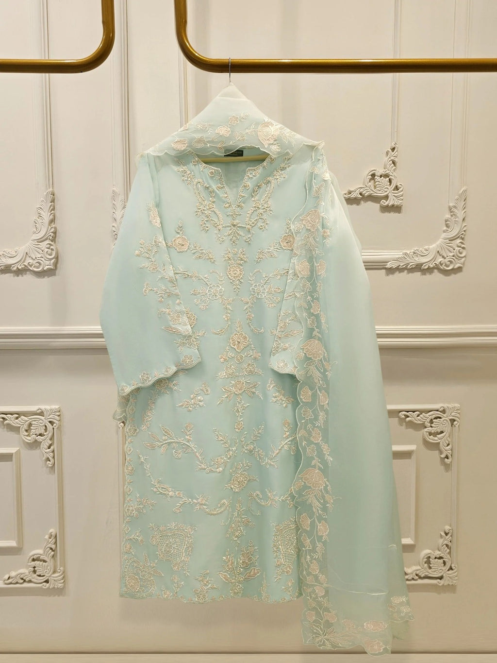 ✨ FOUR PIECE PURE ORGANZA EMBROIDERED SUIT – WITH DUPATTA & RAW SILK PANTS ✨