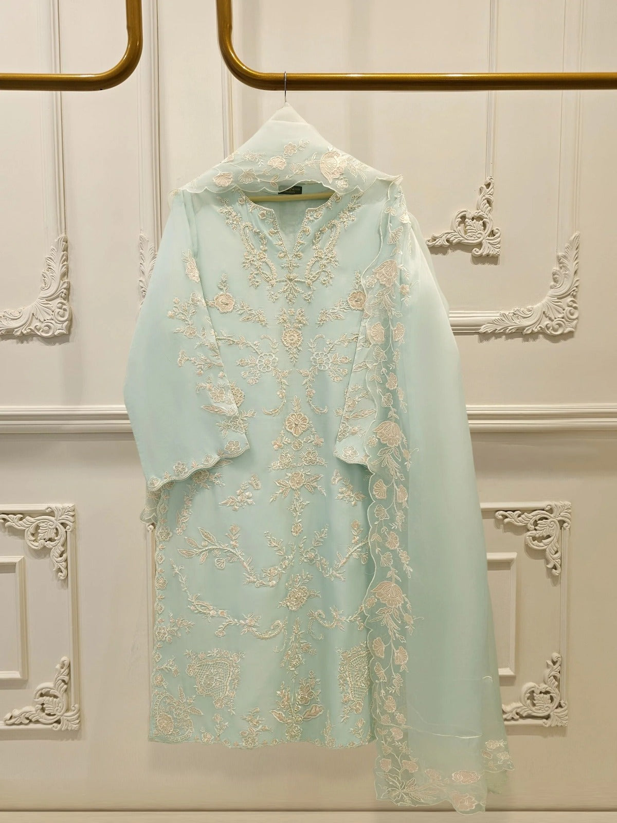 ✨ FOUR PIECE PURE ORGANZA EMBROIDERED SUIT – WITH DUPATTA & RAW SILK PANTS ✨