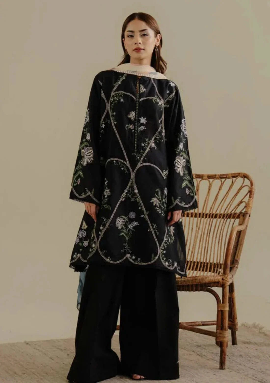 Sapphire  SP-54 Embroidered lawn 3pc