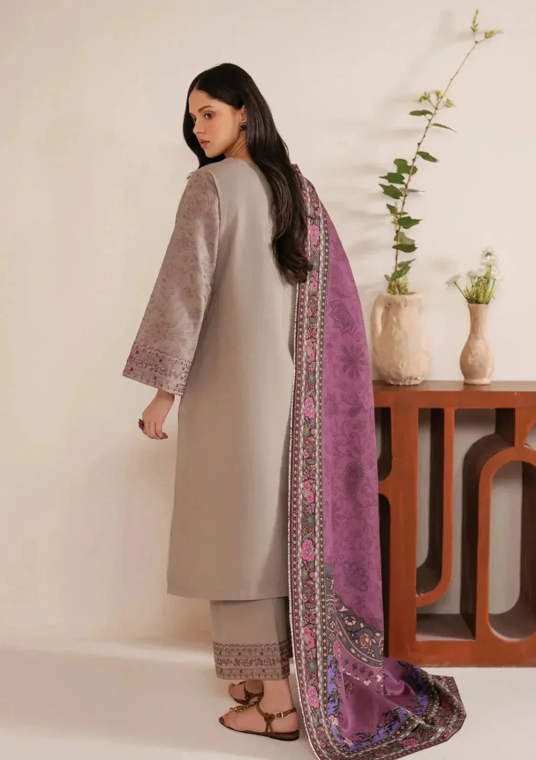 Sapphire SP-34 Embroidered Lawn 3pc