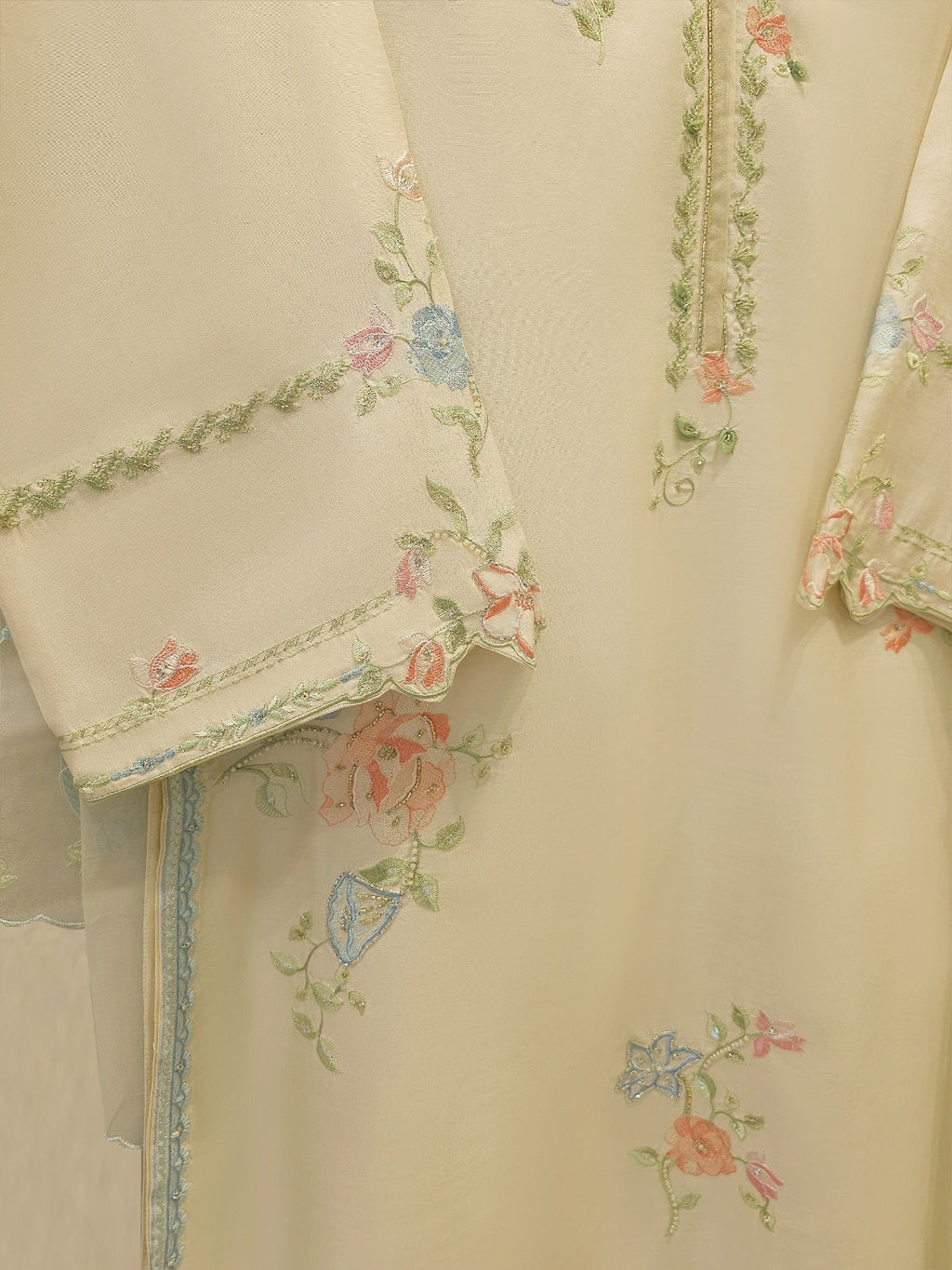 ✨ FOUR PIECE PURE ORGANZA EMBROIDERED SUIT – WITH DUPATTA & RAW SILK PANTS ✨