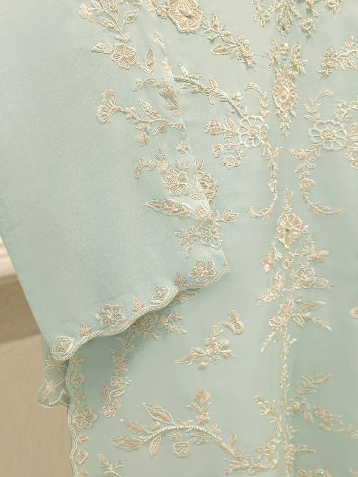 ✨ FOUR PIECE PURE ORGANZA EMBROIDERED SUIT – WITH DUPATTA & RAW SILK PANTS ✨