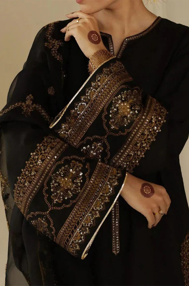 ✨ FAANA – FOUR PIECE PURE ORGANZA SEQUENCE EMBROIDERED SUIT ✨