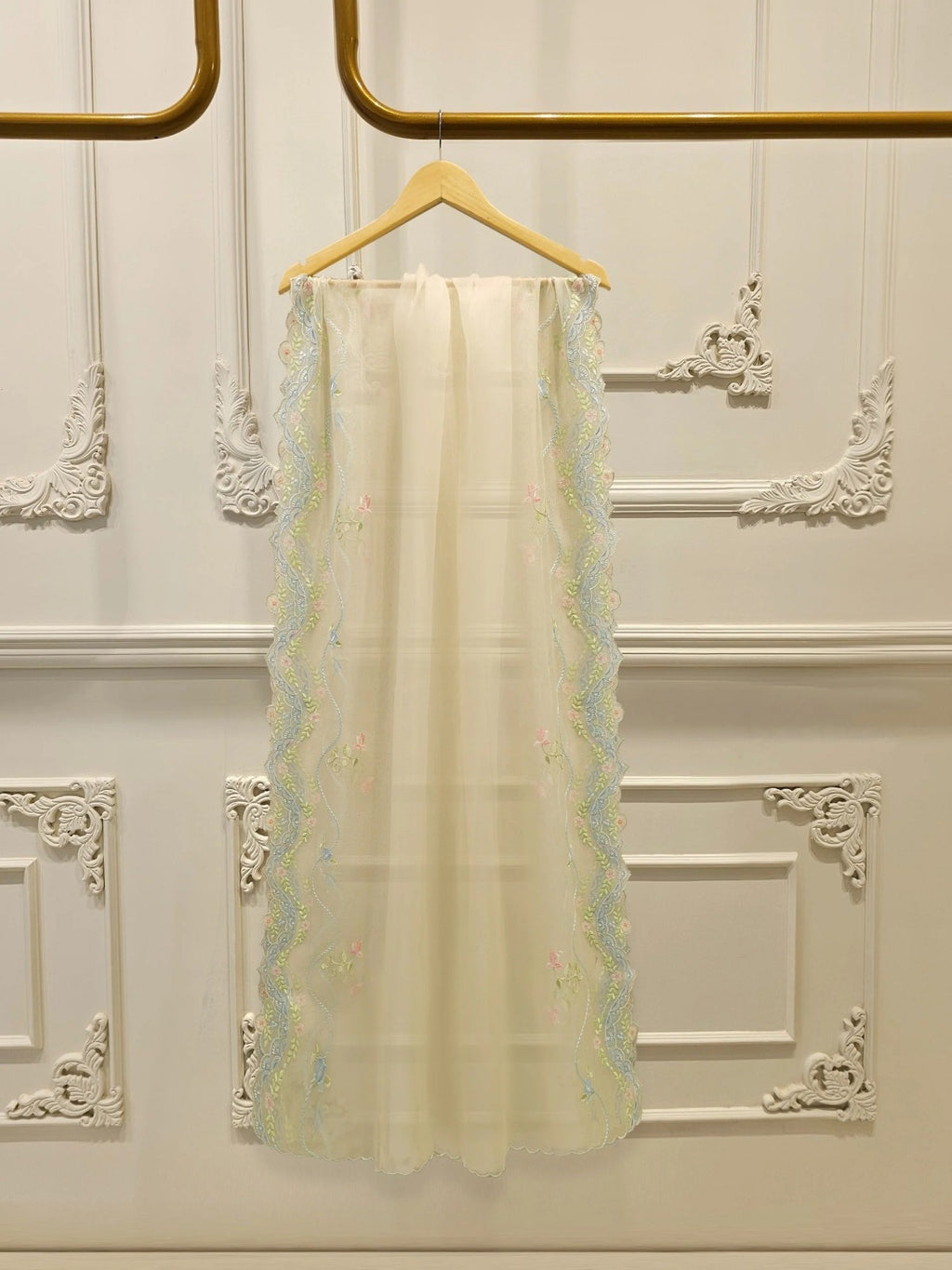 ✨ FOUR PIECE PURE ORGANZA EMBROIDERED SUIT – WITH DUPATTA & RAW SILK PANTS ✨