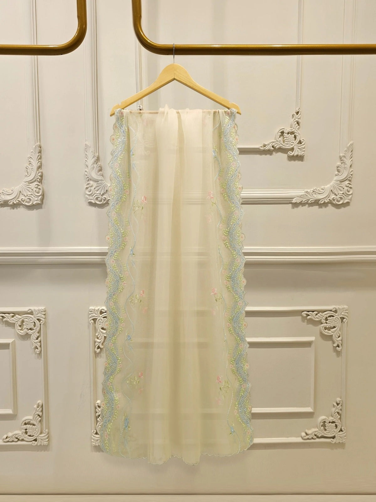 ✨ FOUR PIECE PURE ORGANZA EMBROIDERED SUIT – WITH DUPATTA & RAW SILK PANTS ✨