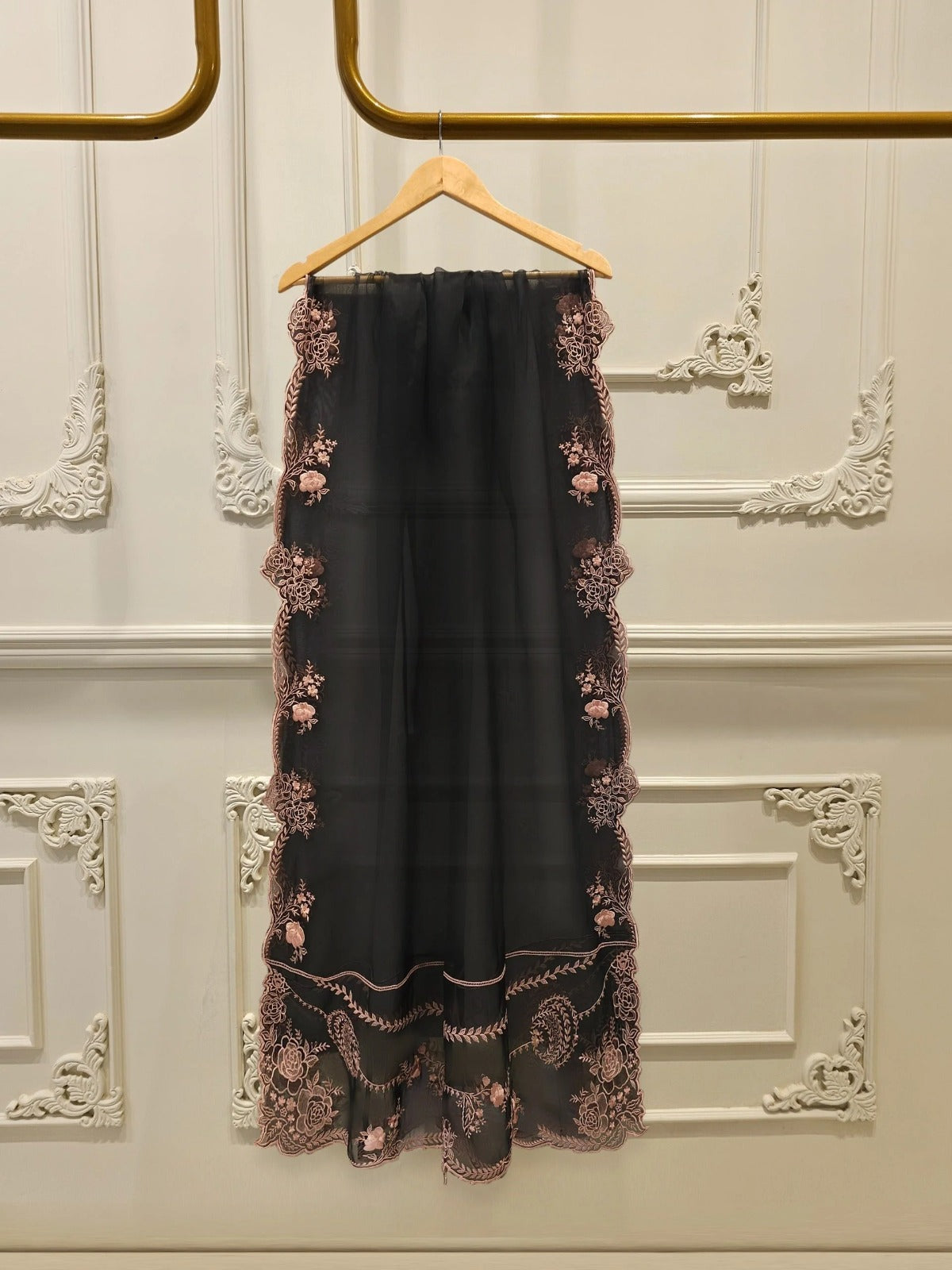 ✨ FOUR PIECE PURE ORGANZA EMBELLISHED SUIT – WITH DUPATTA & RAW SILK PANTS ✨