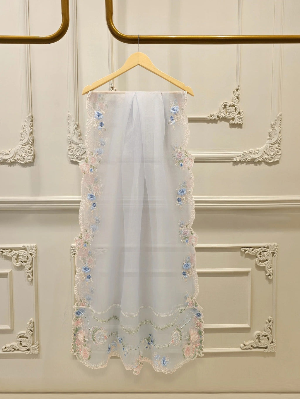 ✨ FOUR PIECE PURE ORGANZA EMBELLISHED SUIT – WITH DUPATTA & RAW SILK PANTS ✨