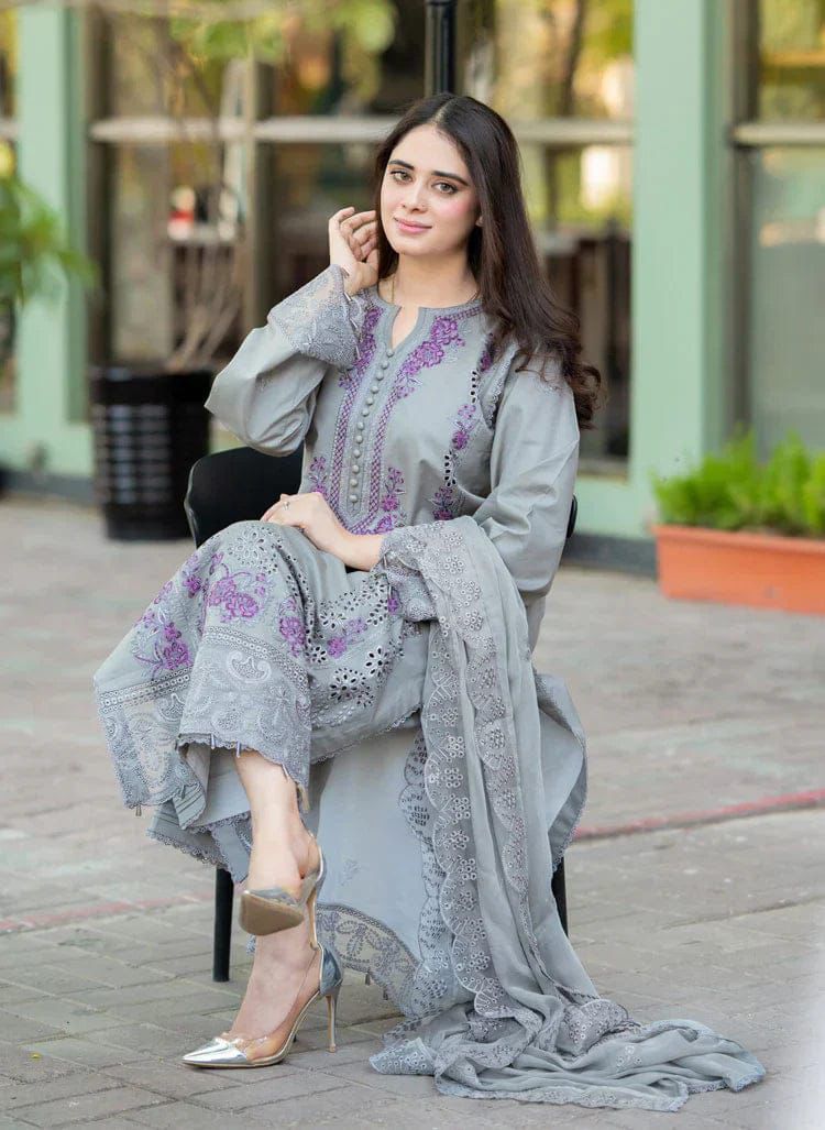 MUSHQ Lawn-837