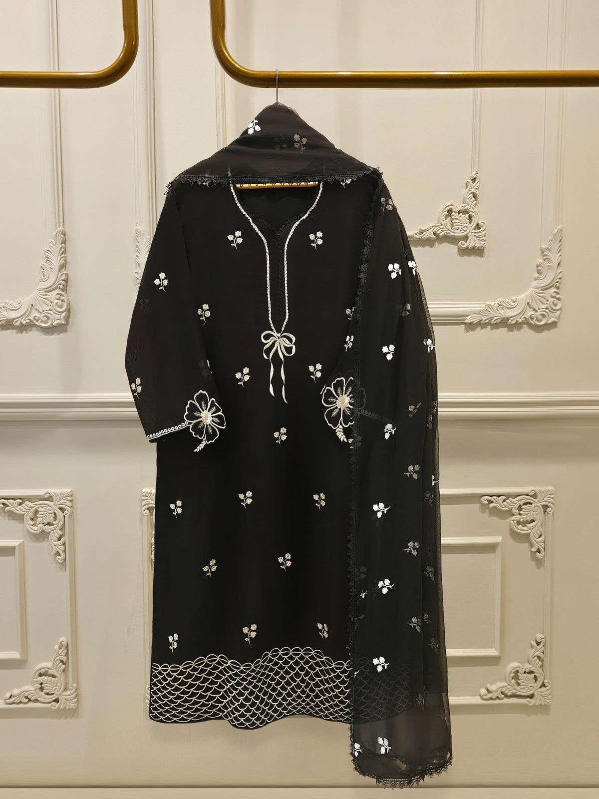 Mono Black
